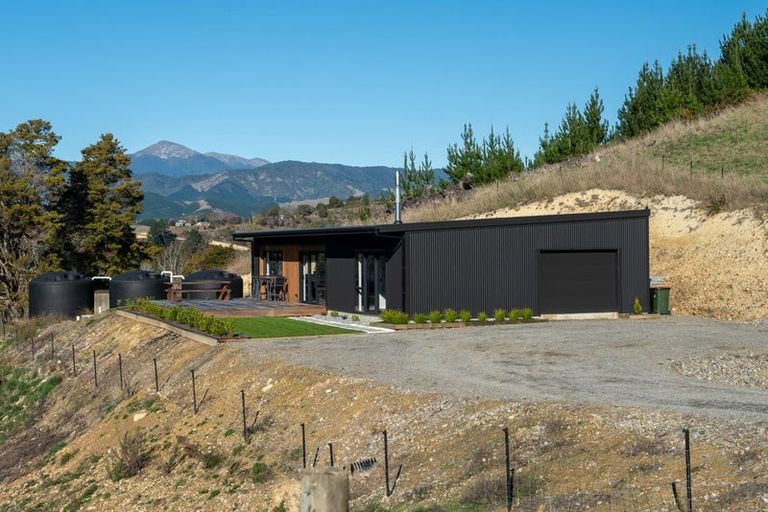 Photo of property in 64 Golf Road, Wakefield, 7025