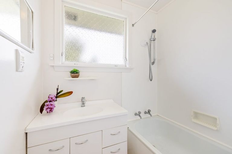 Photo of property in 3 Grigg Place, Hillmorton, Christchurch, 8025