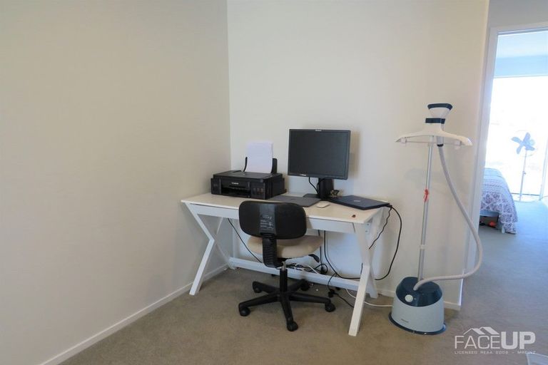 Photo of property in 32 Sidney Wallingford Way, Hobsonville, Auckland, 0616