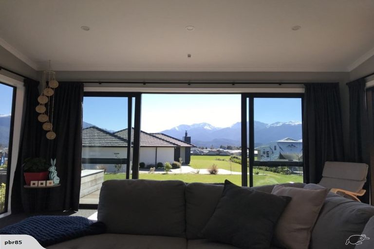 Photo of property in 55 Burnby Drive, Te Anau, 9679