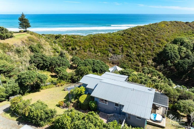 Photo of property in 13 Bayly Street, Baylys Beach, Dargaville, 0377