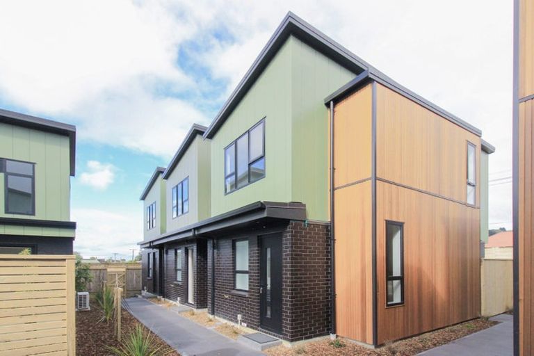 Photo of property in 13/7 Johnston Grove, Taita, Lower Hutt, 5011