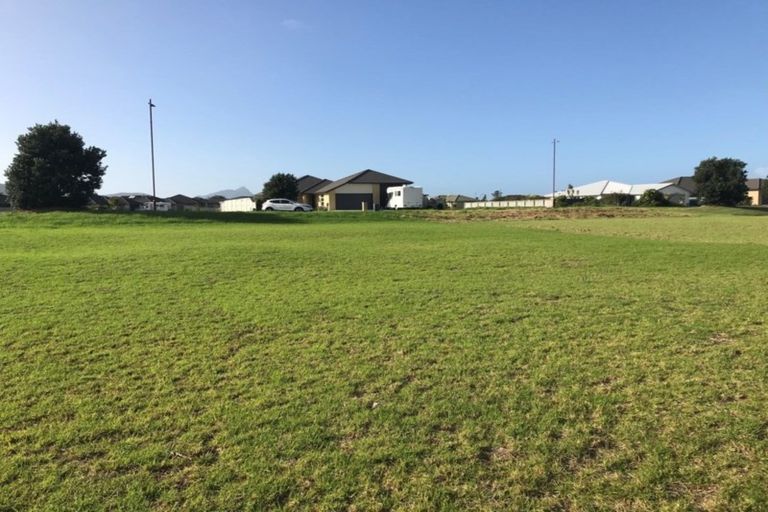 Photo of property in 11 Sando Way, One Tree Point, 0118