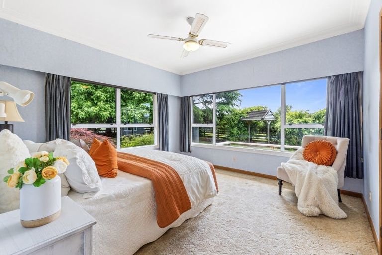 Photo of property in 113 Boord Crescent, Kumeu, 0891