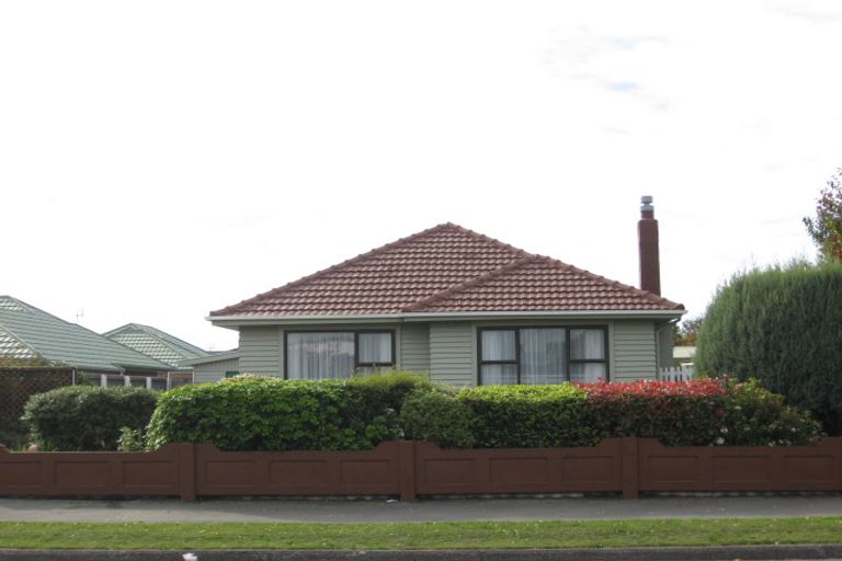 Photo of property in 72 Racecourse Road, Sockburn, Christchurch, 8042