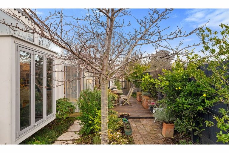 Photo of property in 21 London Street, Richmond, Christchurch, 8013