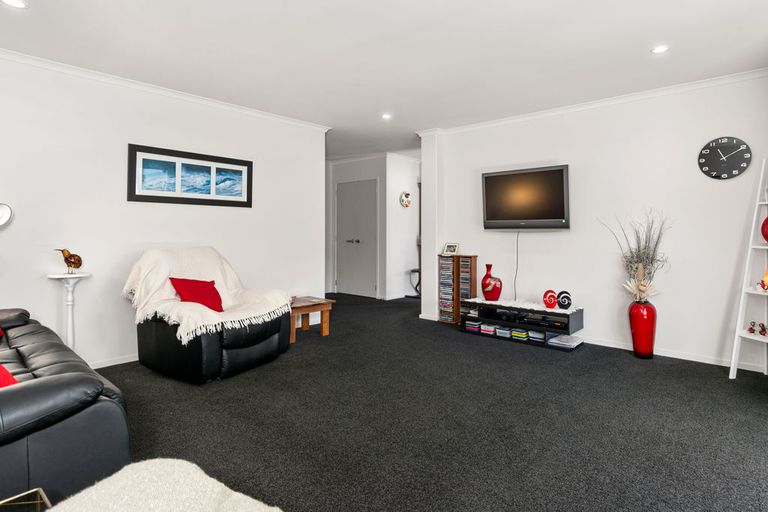Photo of property in 56 Fairfax Crescent, Pyes Pa, Tauranga, 3112