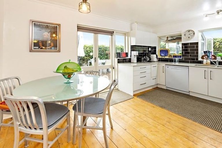 Photo of property in 41a Beach Road, Pahurehure, Papakura, 2113