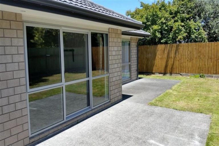 Photo of property in 12a Kervil Avenue, Te Atatu Peninsula, Auckland, 0610
