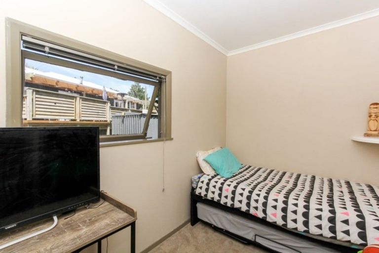 Photo of property in 19 Sycamore Grove, Lower Vogeltown, New Plymouth, 4310