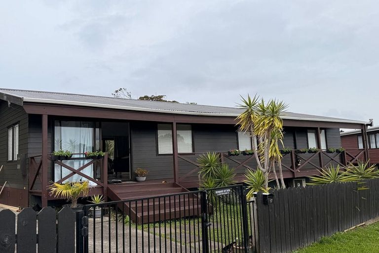 Photo of property in 17 Mona Vale, West Harbour, Auckland, 0618