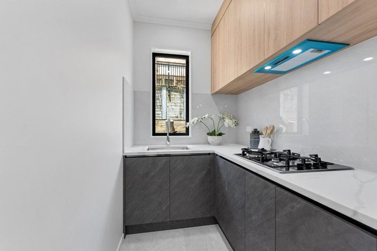 Photo of property in 124 Mcquoids Road, Flat Bush, Auckland, 2019