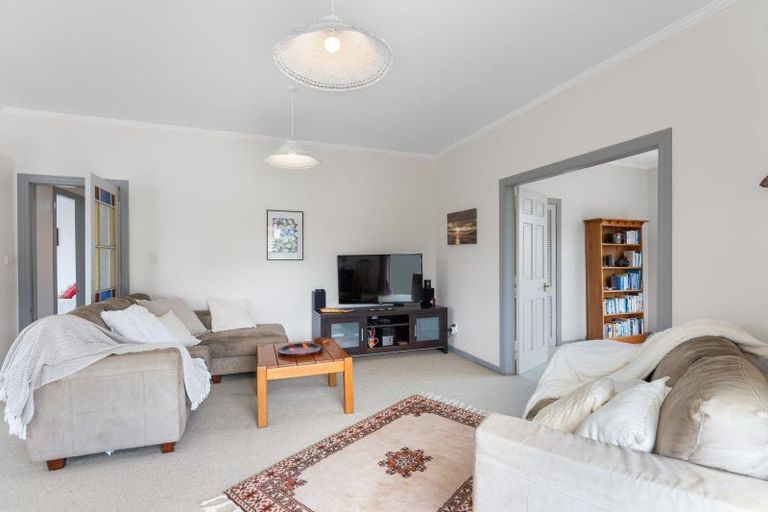 Photo of property in 1 Eruini Street, Waikanae Beach, Waikanae, 5036