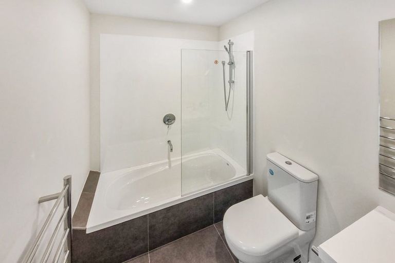Photo of property in 27 Ara Mara Hua, Henderson, Auckland, 0612