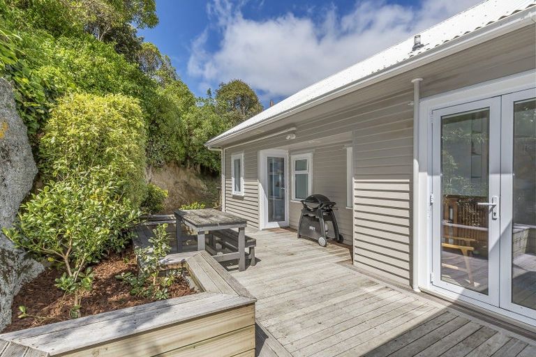 Photo of property in 10a Highland Crescent, Wadestown, Wellington, 6012