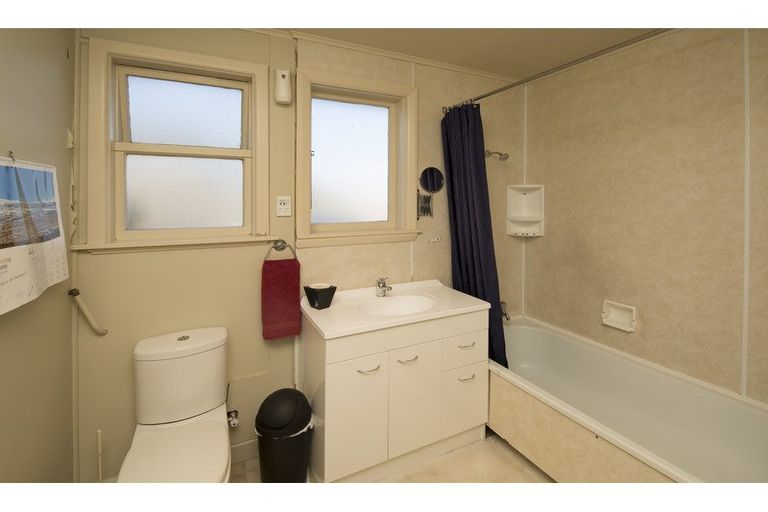 Photo of property in 121 Springs Road, Hornby, Christchurch, 8042