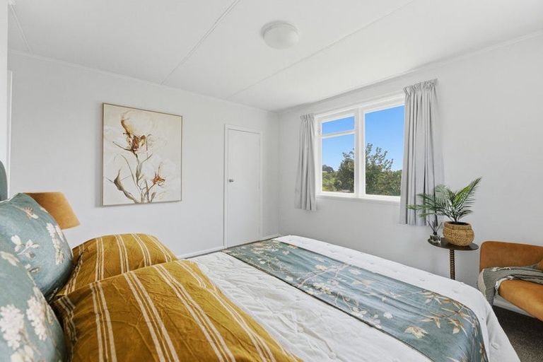 Photo of property in 19 Pukeori Street, Marfell, New Plymouth, 4310