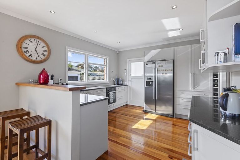 Photo of property in 26 Garden Road, Avalon, Lower Hutt, 5011