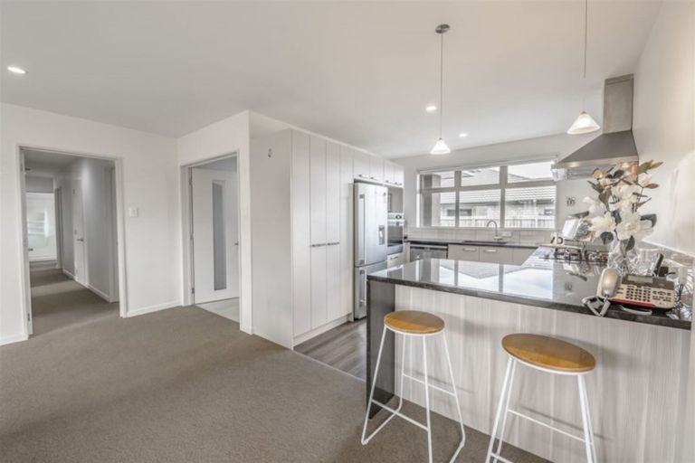 Photo of property in 7 Carradale Avenue, Broomfield, Christchurch, 8042