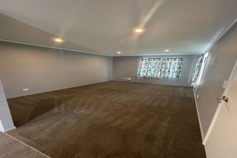 Photo of property in 4 Ririno Place, Manurewa, Auckland, 2102