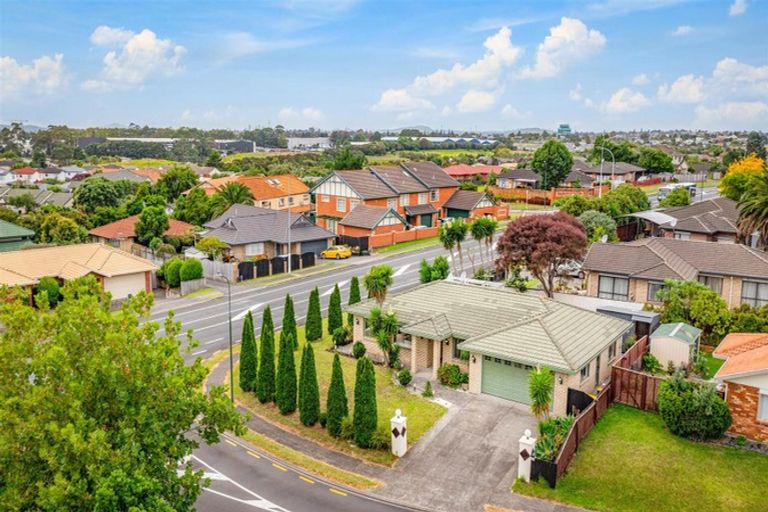 Photo of property in 2 Ferngrove Avenue, Ranui, Auckland, 0612