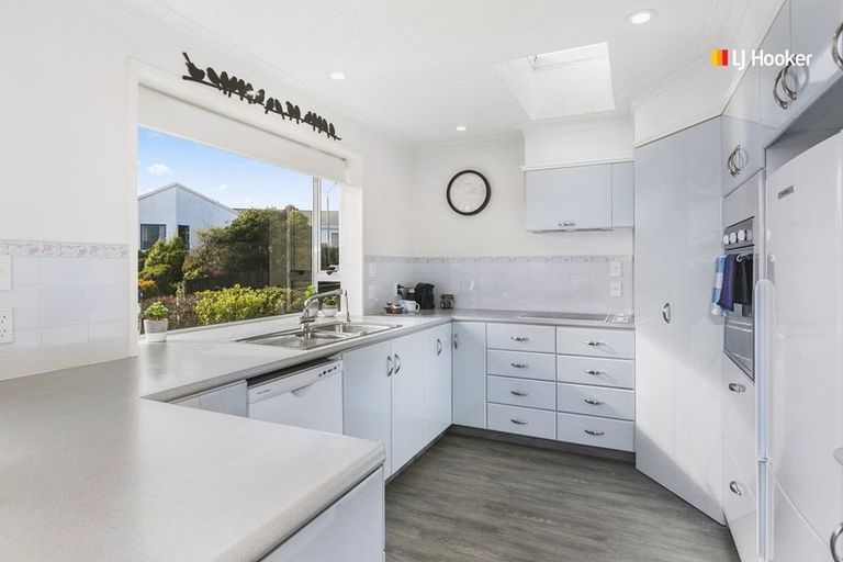Photo of property in 15 Calvert Place, Shiel Hill, Dunedin, 9013
