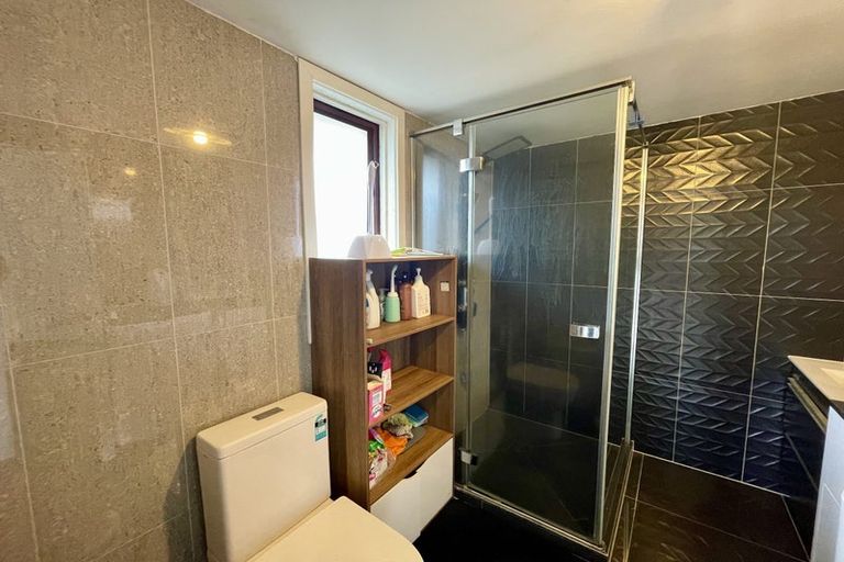 Photo of property in 34 Wattle Street, New Lynn, Auckland, 0600