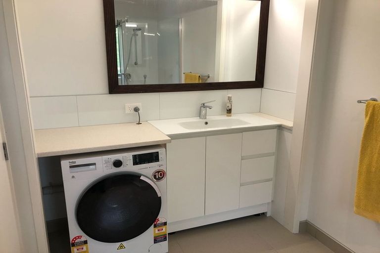 Photo of property in 14a Gracechurch Drive, Flat Bush, Auckland, 2016