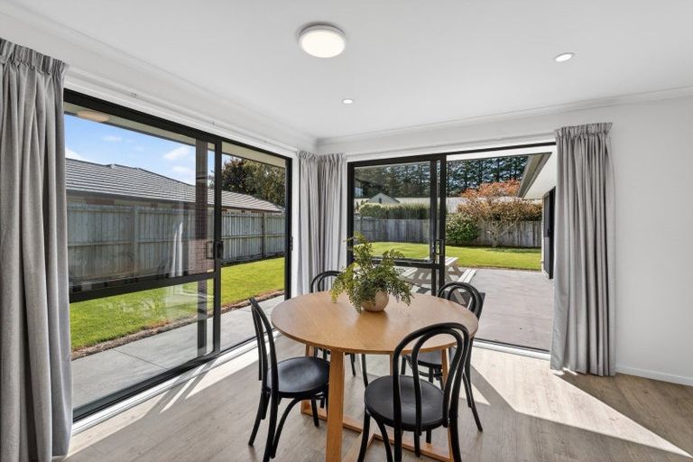 Photo of property in 5 Oakden Drive, Darfield, 7510