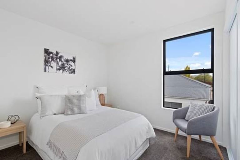 Photo of property in 17b Cross Street, Phillipstown, Christchurch, 8011