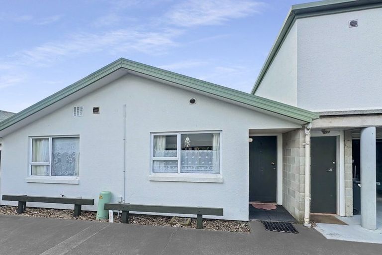 Photo of property in 106 Waltham Road, Sydenham, Christchurch, 8023