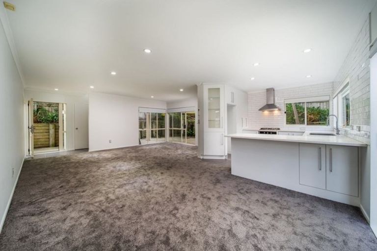 Photo of property in 31a Chieftain Rise, Goodwood Heights, Auckland, 2105