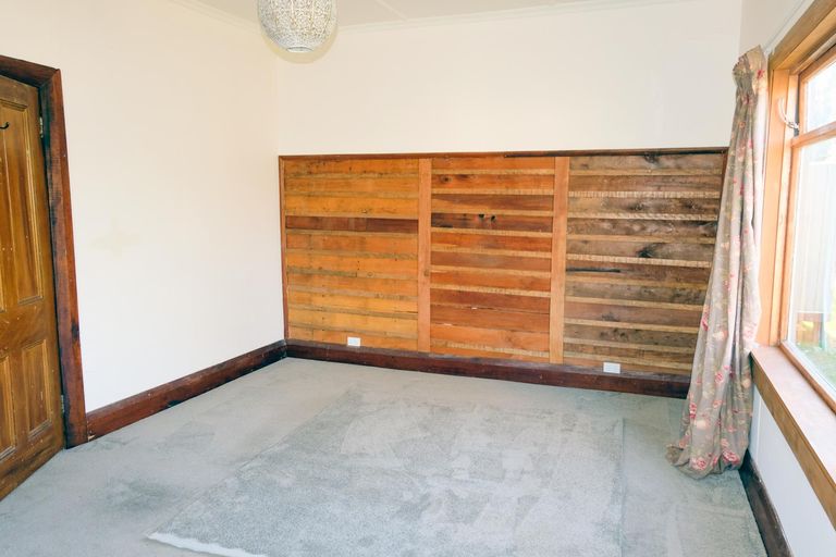 Photo of property in 16 Wellington Street, Enfield, Oamaru, 9491