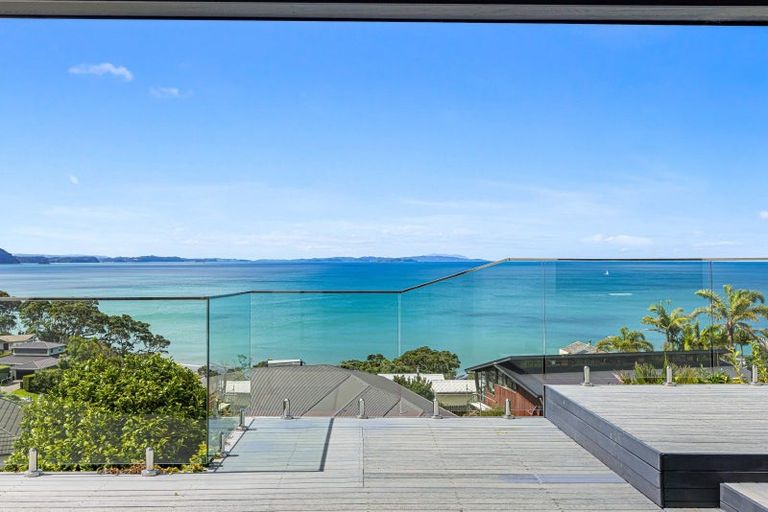 Photo of property in 8 Durness Place, Red Beach, 0932