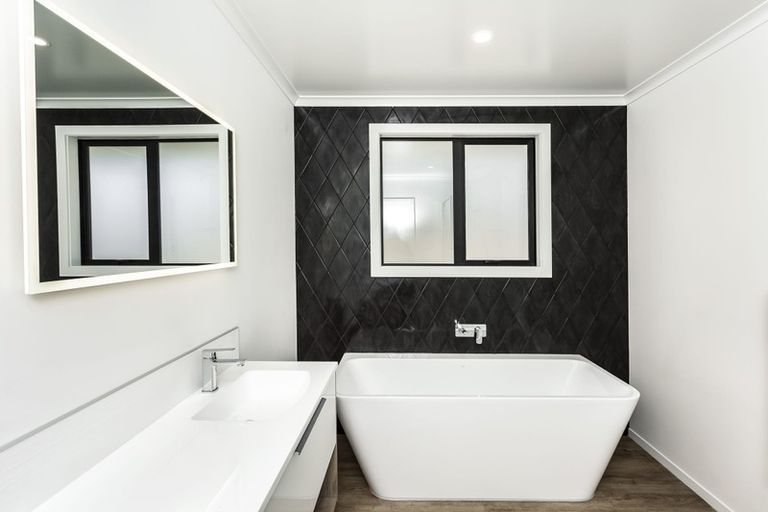 Photo of property in 41 Grandvista Drive, Green Island, Dunedin, 9018