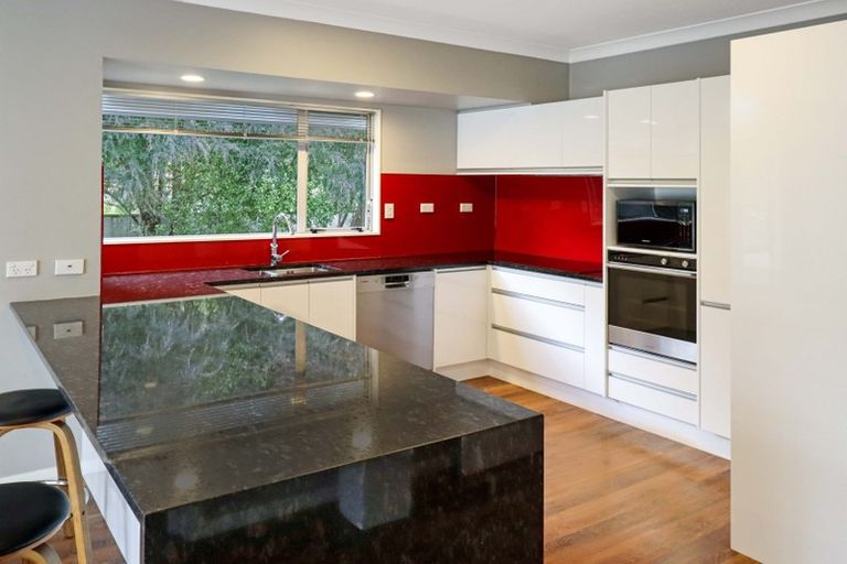 Photo of property in 25 Dunns Street, Silverstream, Upper Hutt, 5019