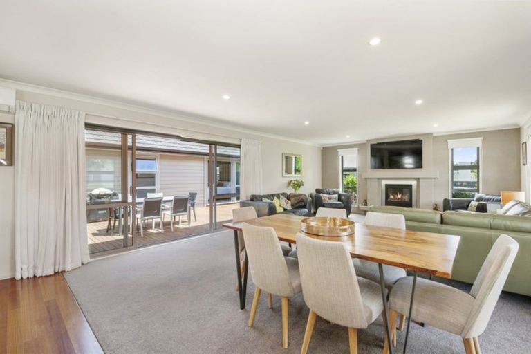 Photo of property in 120 Kenrigg Road, Kinloch, Taupo, 3377