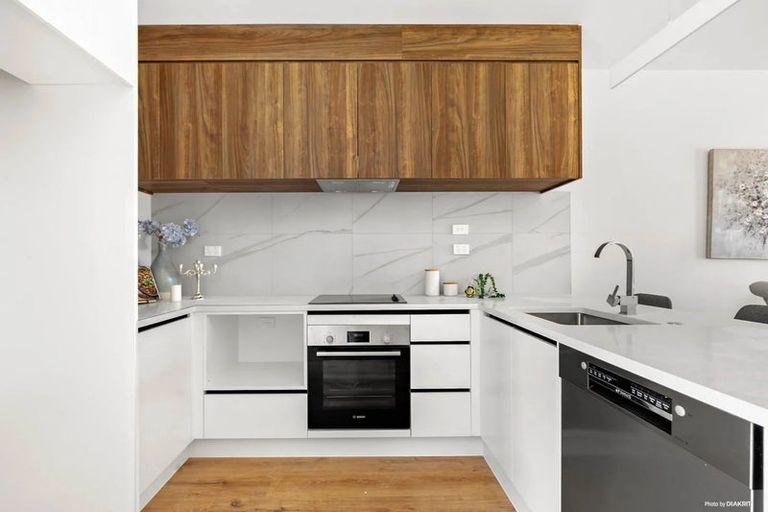 Photo of property in 6/24 Carnoustie Drive, Wattle Downs, Auckland, 2103