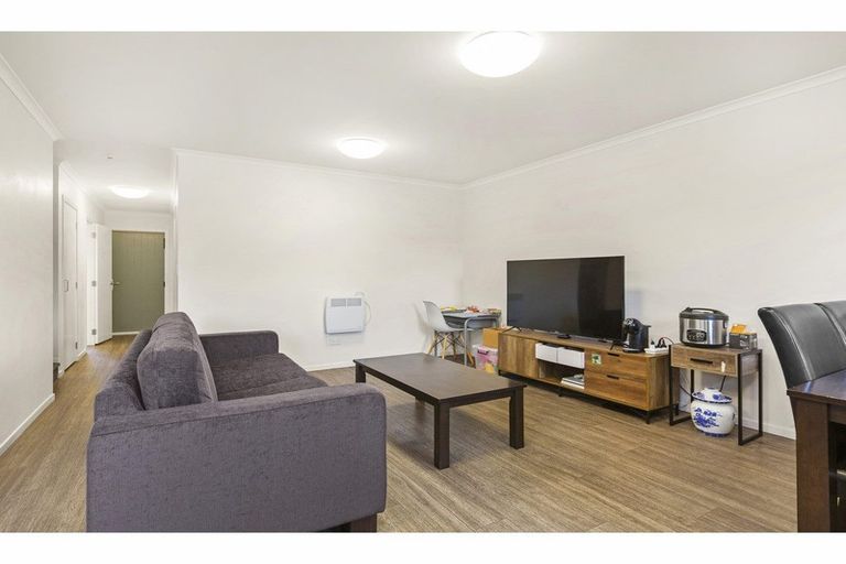 Photo of property in 11 Chiefs Court, Hamilton East, Hamilton, 3216