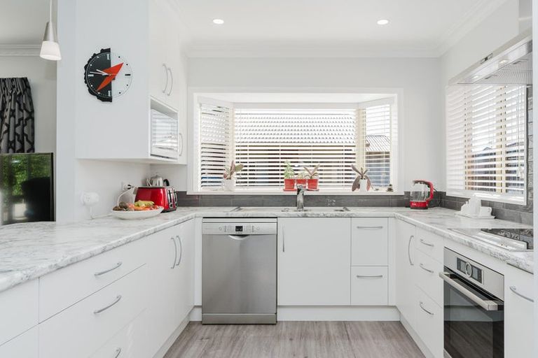 Photo of property in 6 Longford Court, Forest Lake, Hamilton, 3200