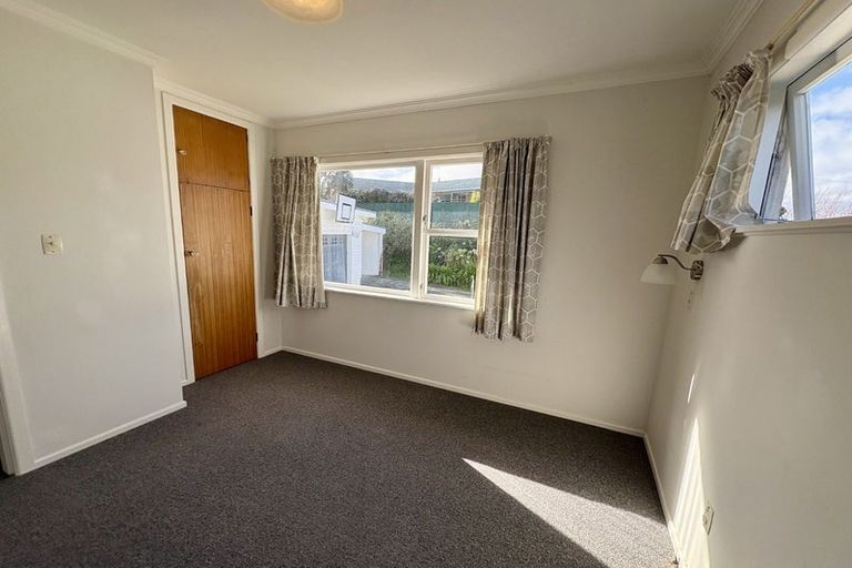 Photo of property in 17 Bedford Grove, Kelson, Lower Hutt, 5010