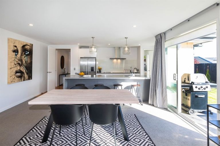 Photo of property in 15 Bargrove Close, Halswell, Christchurch, 8025