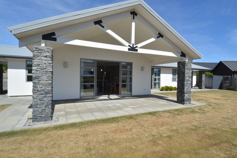 Photo of property in 4 Avalanche Place, Wanaka, 9305