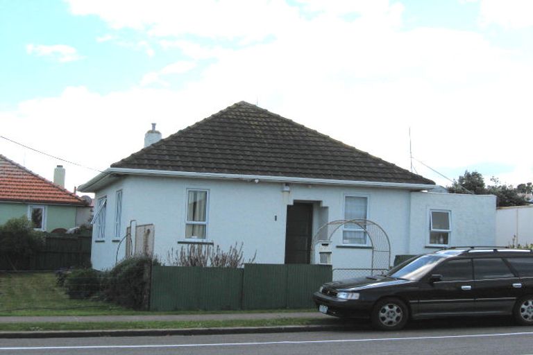Photo of property in 1 Rangiora Street, Castlecliff, Whanganui, 4501