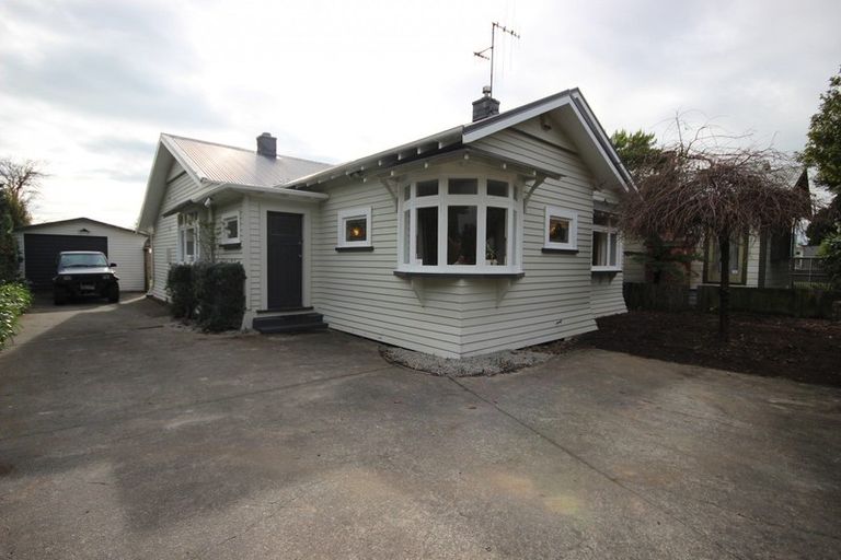 Photo of property in 253 College Street, West End, Palmerston North, 4412