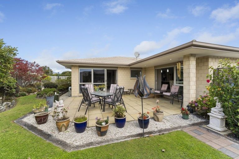 Photo of property in 24 Sue Avenue, Otaki, 5512