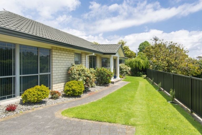 Photo of property in 12 Ryegrass Dell, Welcome Bay, Tauranga, 3112