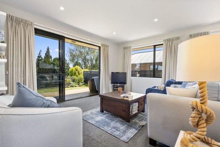 Photo of property in 31 Dreaver Drive, Waitara, 4320