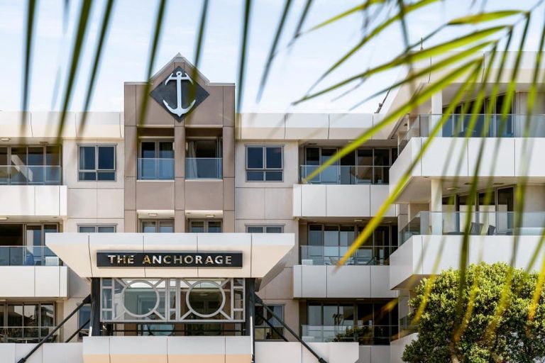 Photo of property in Anchorage Apartments, 408/36 Victoria Road, Mount Maunganui, 3116