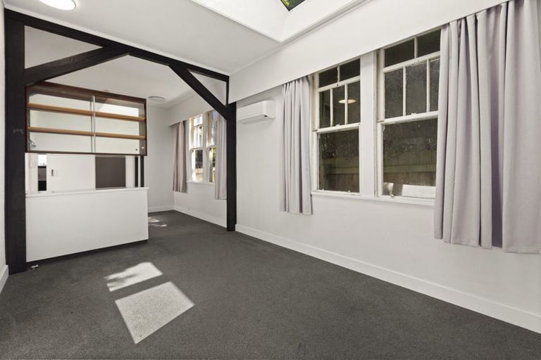 Photo of property in 7 Carrington Street, Mount Cook, Wellington, 6021